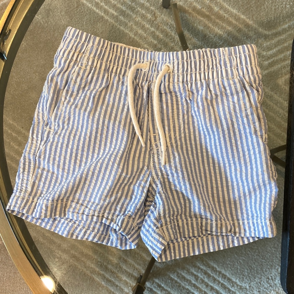 GAP 12-18M Blue and White Seersucker Shorts
